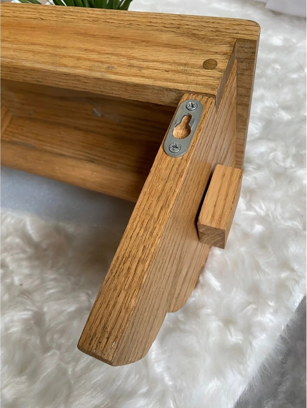 Wooden Oak Wall Mounted Shelf Hanging Rod Scalloped Edge